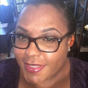 Meet your Posher, Anitra